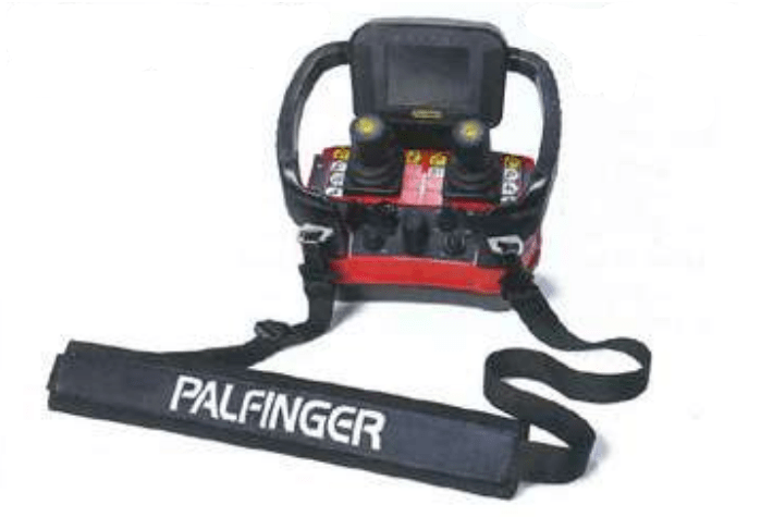 Palfinger monte en gamme sur la radiocommande