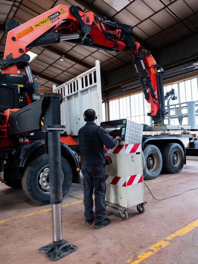 Solutions polyvalentes de manutention, transport, levage et élévation - Carrosserie Industrielle - Groupe Vincent