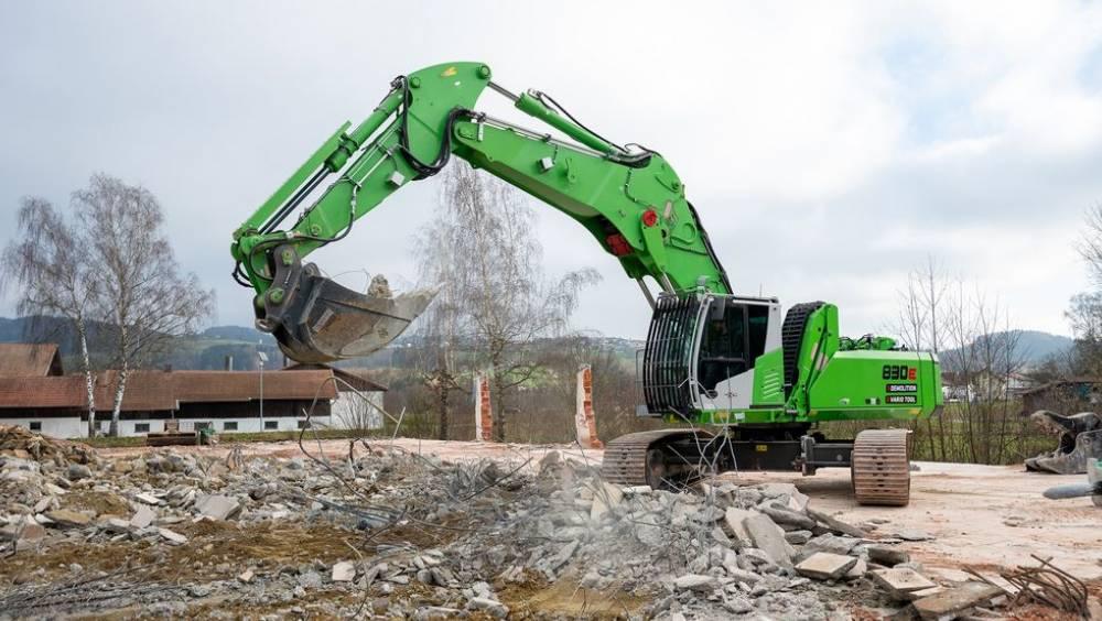 Des équipements pour la Sennebogen 830 E Demolition Vario Tool