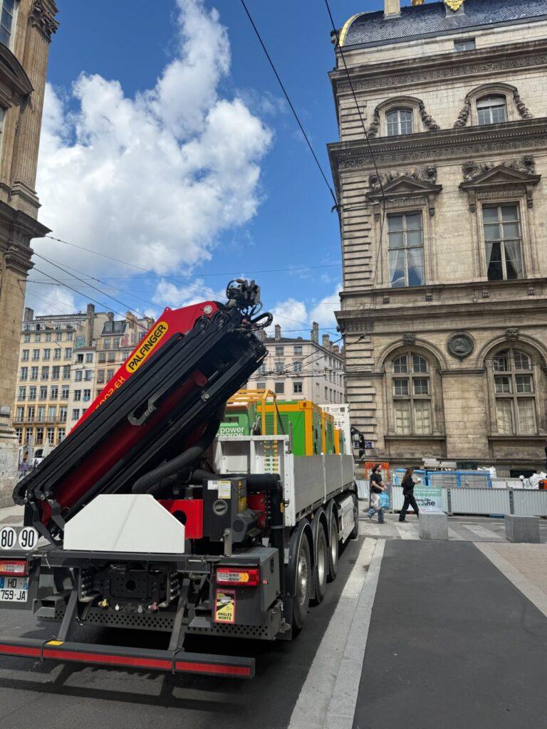 camion electrique grue palfinger